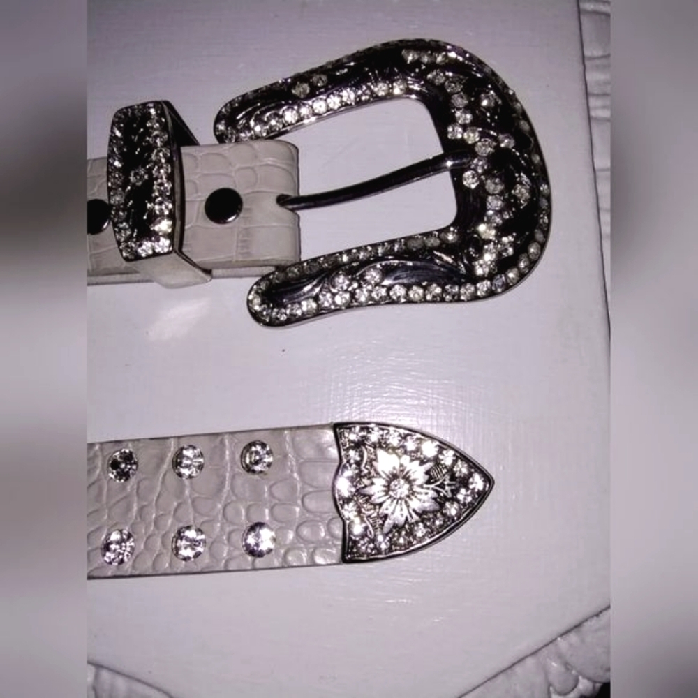 Cream Sparkling Rhinestone Leather Western Belt w/Silver Hardware